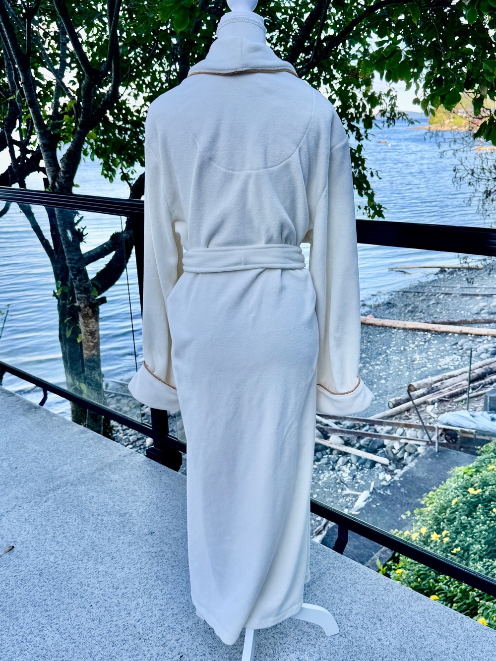 Lauren Ralph Lauren NWT Cream w Gold Trim Microfleece Monogrammed Robe XL - Picture 6 of 12